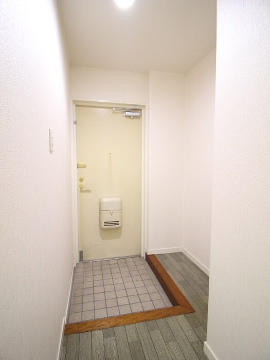 物件内観写真22　(玄関)