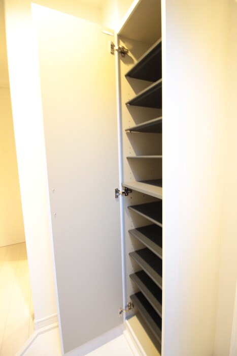 物件内観写真6　(靴箱)