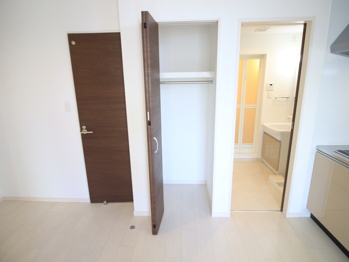 物件内観写真15　(収納)