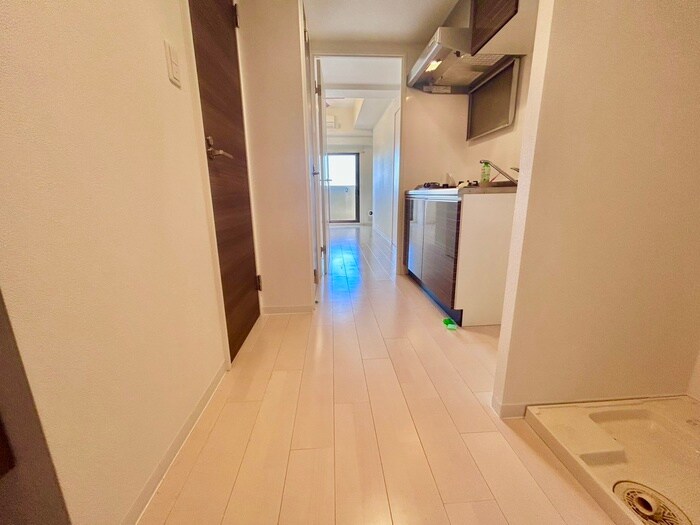 物件内観写真14　(廊下)