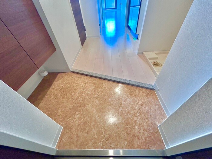 物件内観写真22　(玄関)