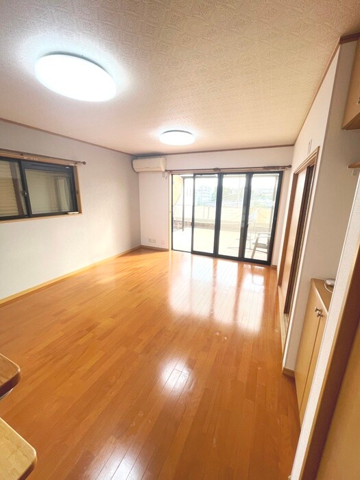 物件内観写真10　(居室)