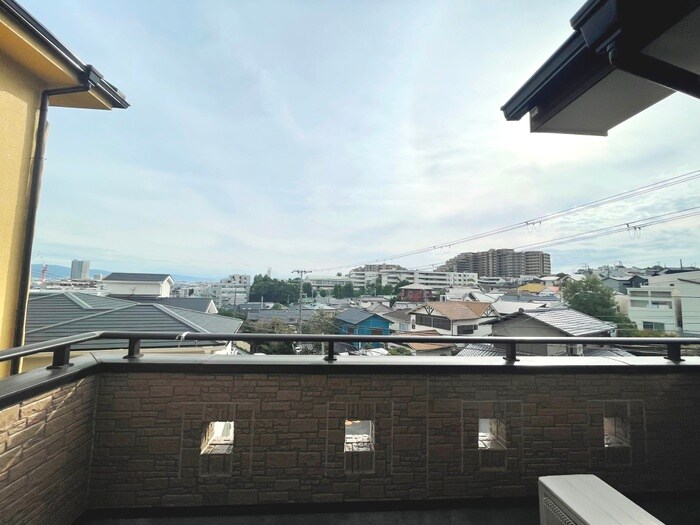 物件内観写真20　(室内からの展望)