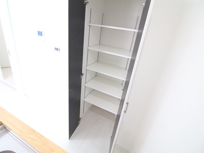 物件内観写真17　(収納)