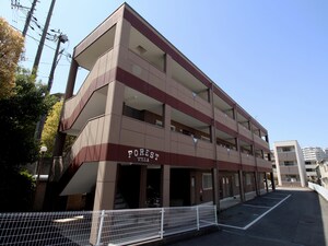 ﾌｫﾚｽﾄｳﾞｨﾗ外観写真