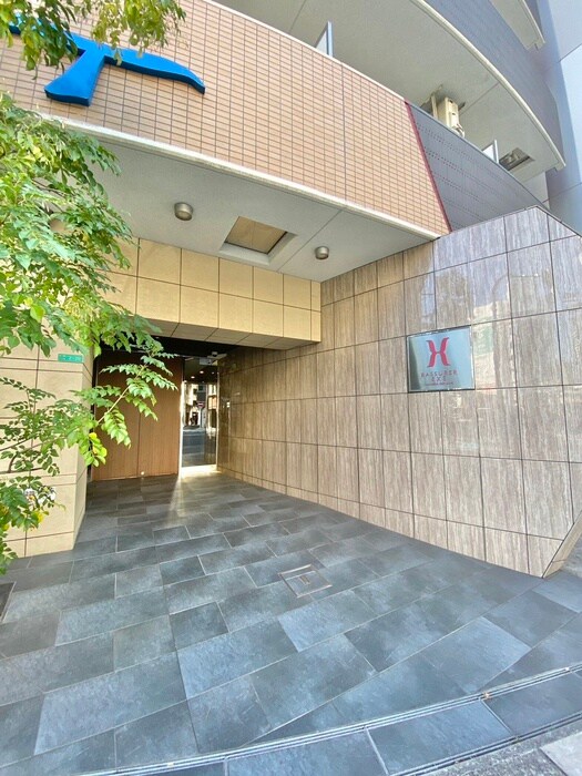 物件外観写真4　(エントランス部分)