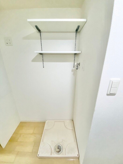 物件内観写真14　(洗濯機置場)