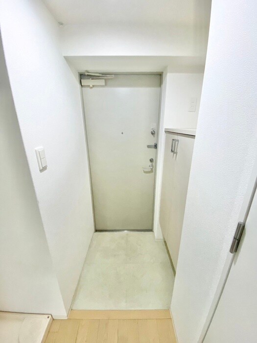 物件内観写真18　(玄関)