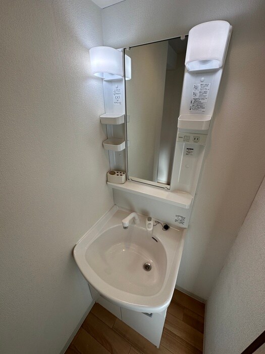 物件内観写真9　(洗面)