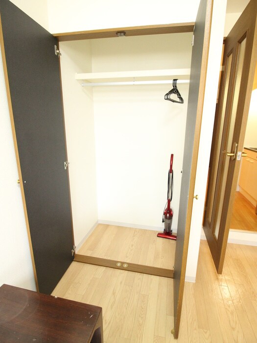 物件内観写真15　(収納)