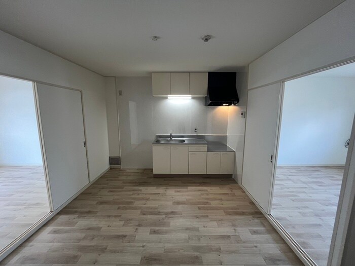 物件内観写真8　(居室)