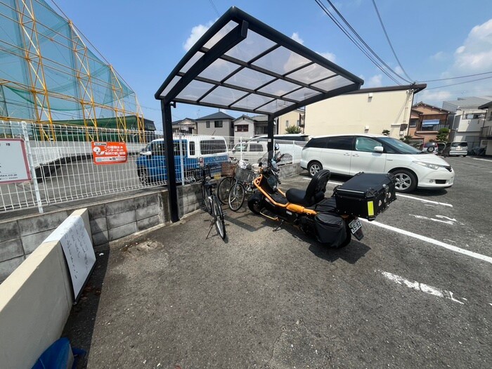 物件外観写真3　(駐輪場)