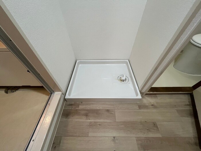 物件内観写真13　(洗濯機置場)