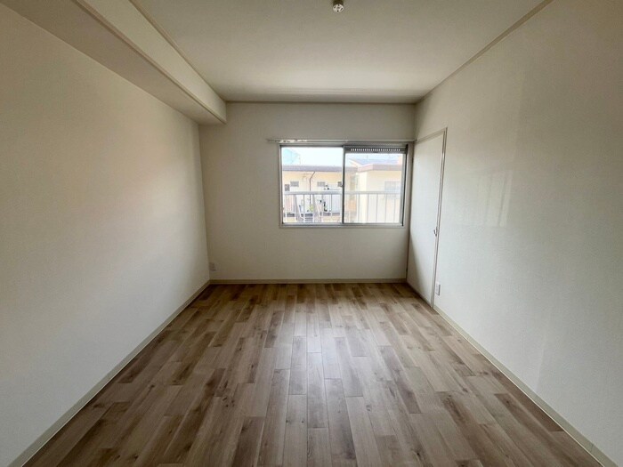 物件内観写真19　(居室)