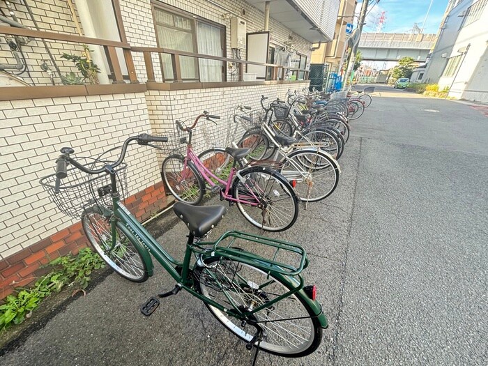 物件外観写真6　(駐輪場)
