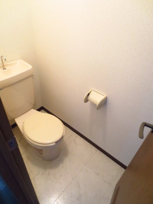 物件内観写真12　(トイレ)