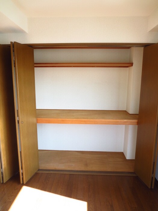 物件内観写真15　(収納)