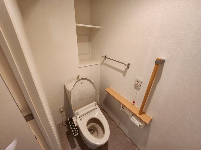 物件内観写真10　(トイレ)