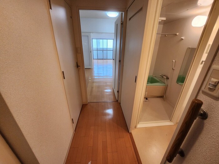 物件内観写真17　(廊下)