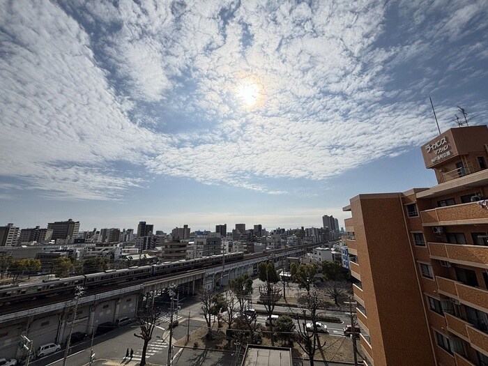 物件内観写真16　(室内からの展望)