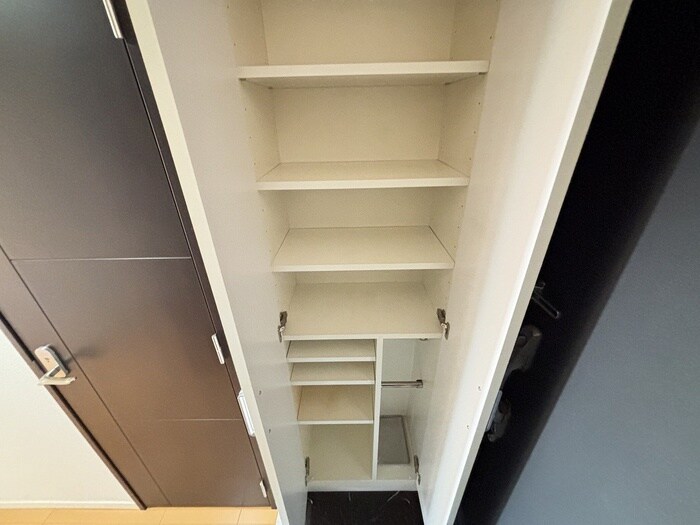 物件内観写真18　(靴箱)