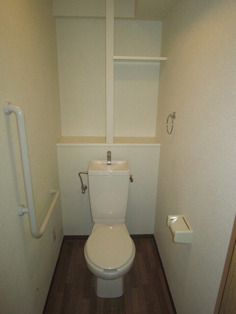 物件内観写真14　(トイレ)