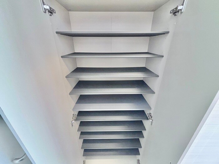 物件内観写真12　(靴箱)