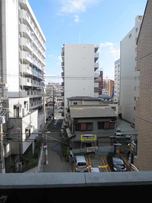 物件内観写真20　(室内からの展望)