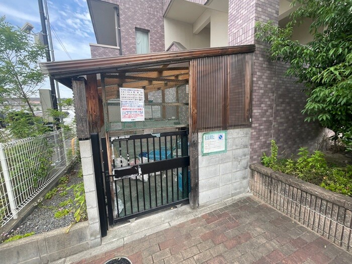 物件外観写真4　(建物設備)
