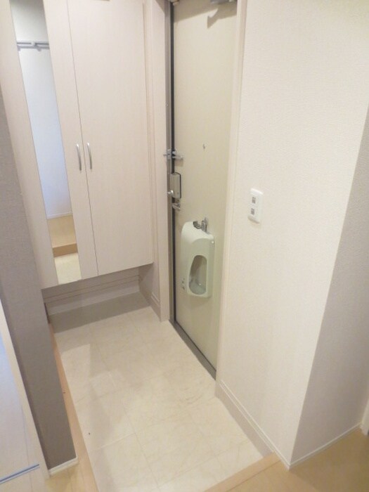 物件内観写真15　(玄関)