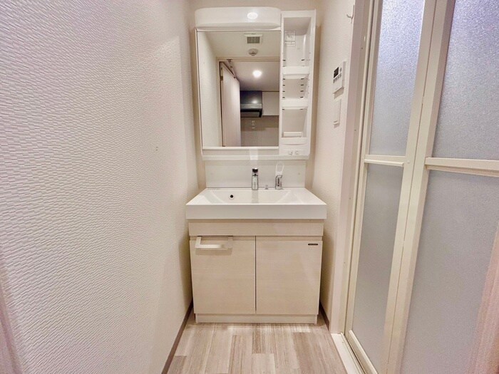 物件内観写真9　(洗面)