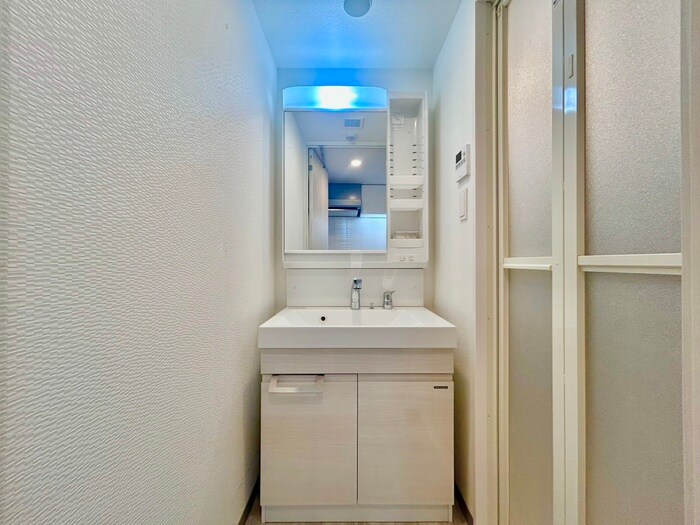 物件内観写真9　(洗面)