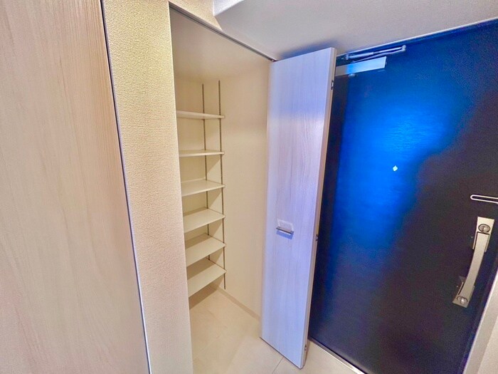 物件内観写真14　(靴箱)