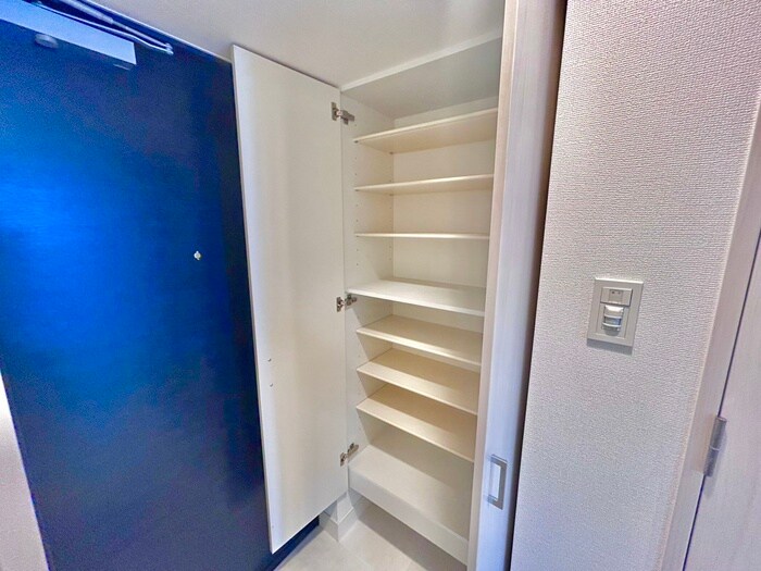 物件内観写真15　(靴箱)