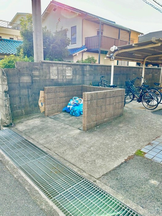 物件外観写真4　(建物設備)