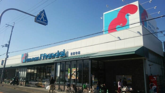 万代　楽音寺店