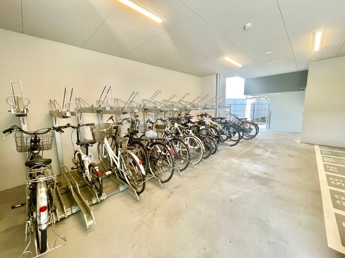 物件外観写真5　(駐輪場)