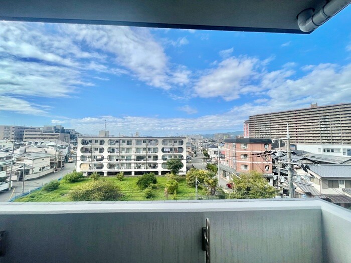 物件内観写真22　(室内からの展望)