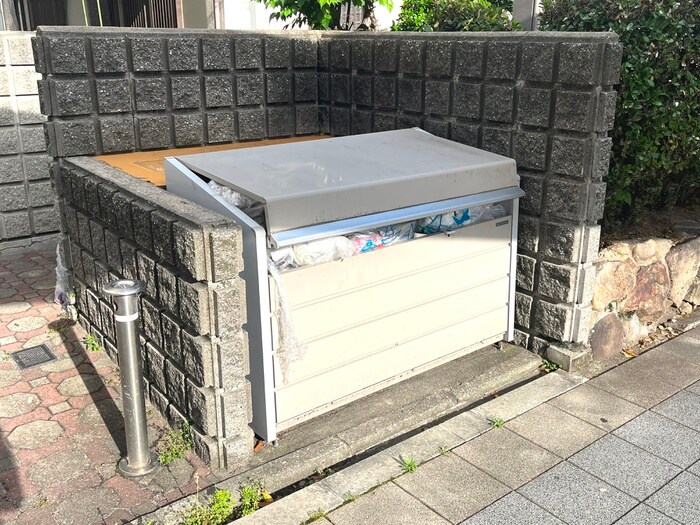 物件外観写真4　(建物設備)