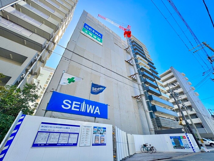 物件外観写真1　(建築中)