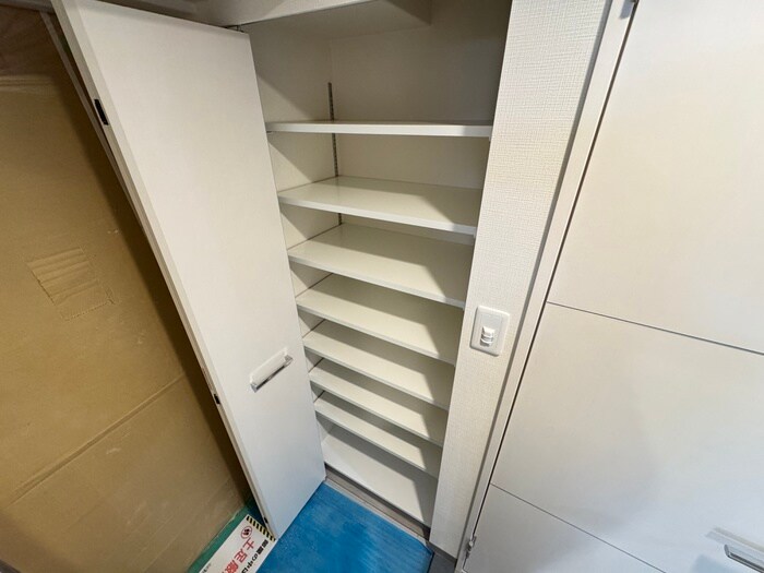 物件内観写真15　(靴箱)