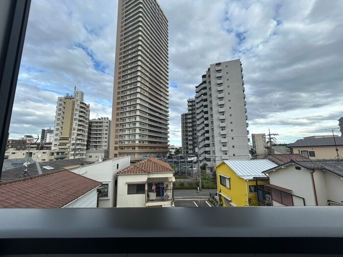 物件内観写真13　(室内からの展望)