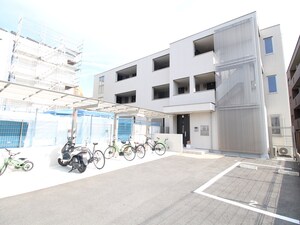 SKYコート千里外観写真