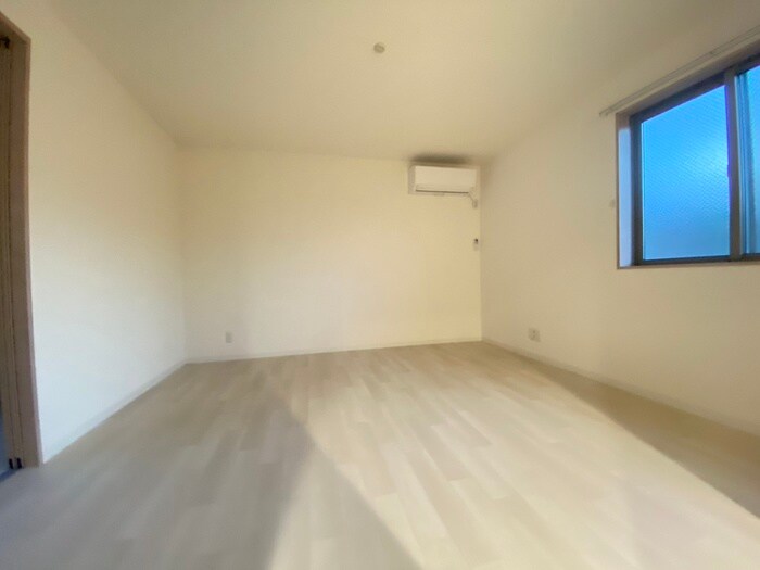 物件内観写真10　(居室)