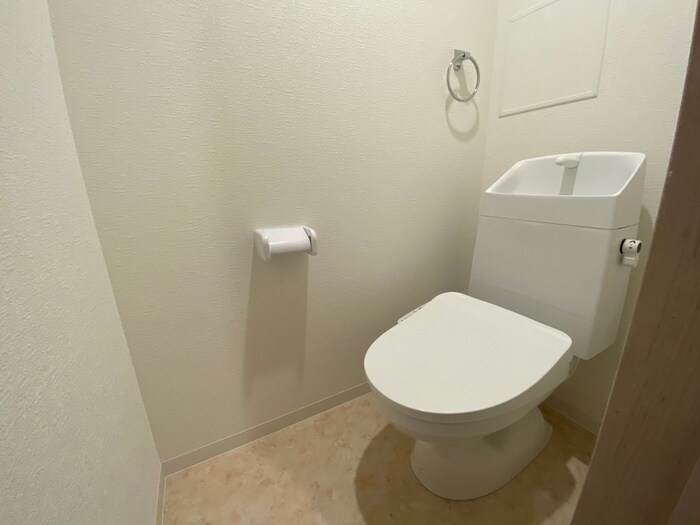 物件内観写真14　(トイレ)