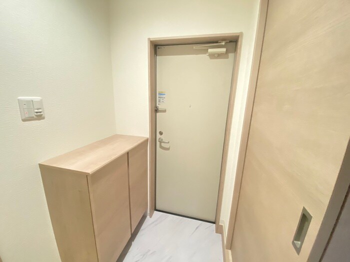 物件内観写真15　(玄関)