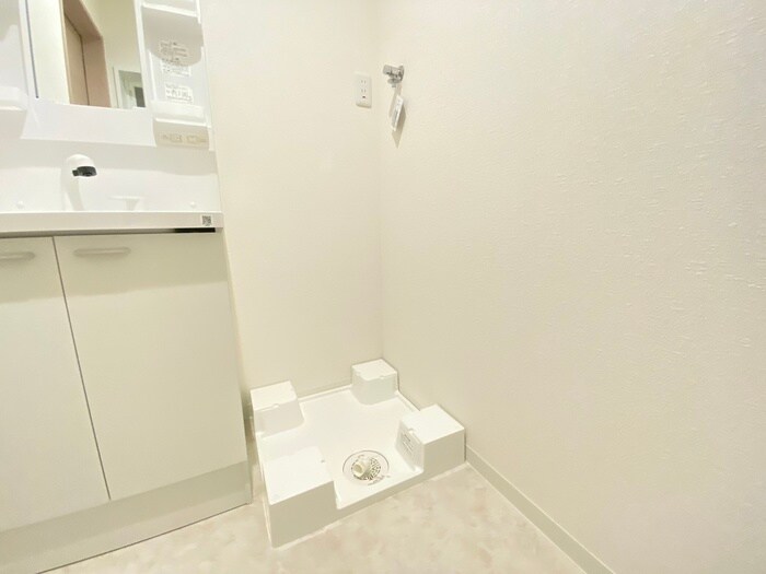 物件内観写真17　(洗濯機置場)