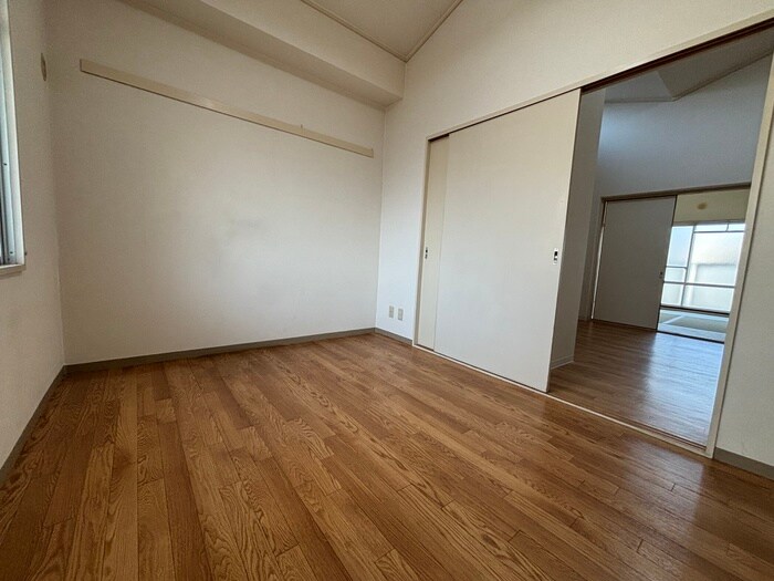 物件内観写真8　(居室)