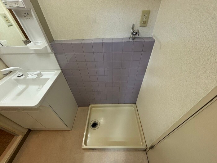 物件内観写真15　(洗濯機置場)