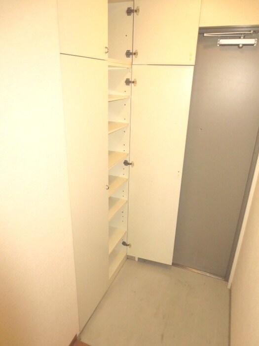 物件内観写真17　(靴箱)